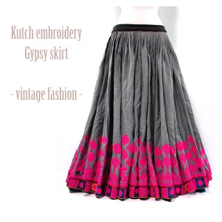 Kutch gypsy skirt #47 ＊vintage ＊ カッチ刺繍スカート バンジャラ《グレー６》
