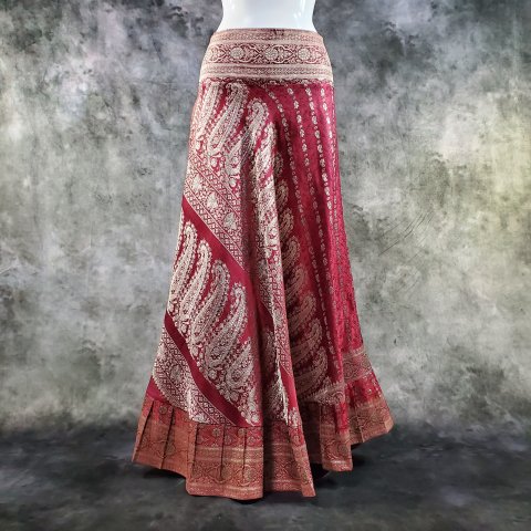 インドサリー ロータススカート 一点モノ 異国情緒な美しいサリー生地から仕立てたゴージャスな一着です