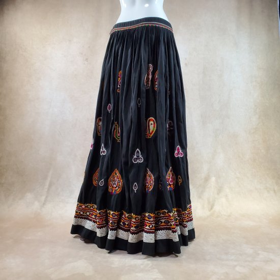 Rabari Gypsy skirt ＊vintage＊ 貴重なラバリ族の手刺繍スカート