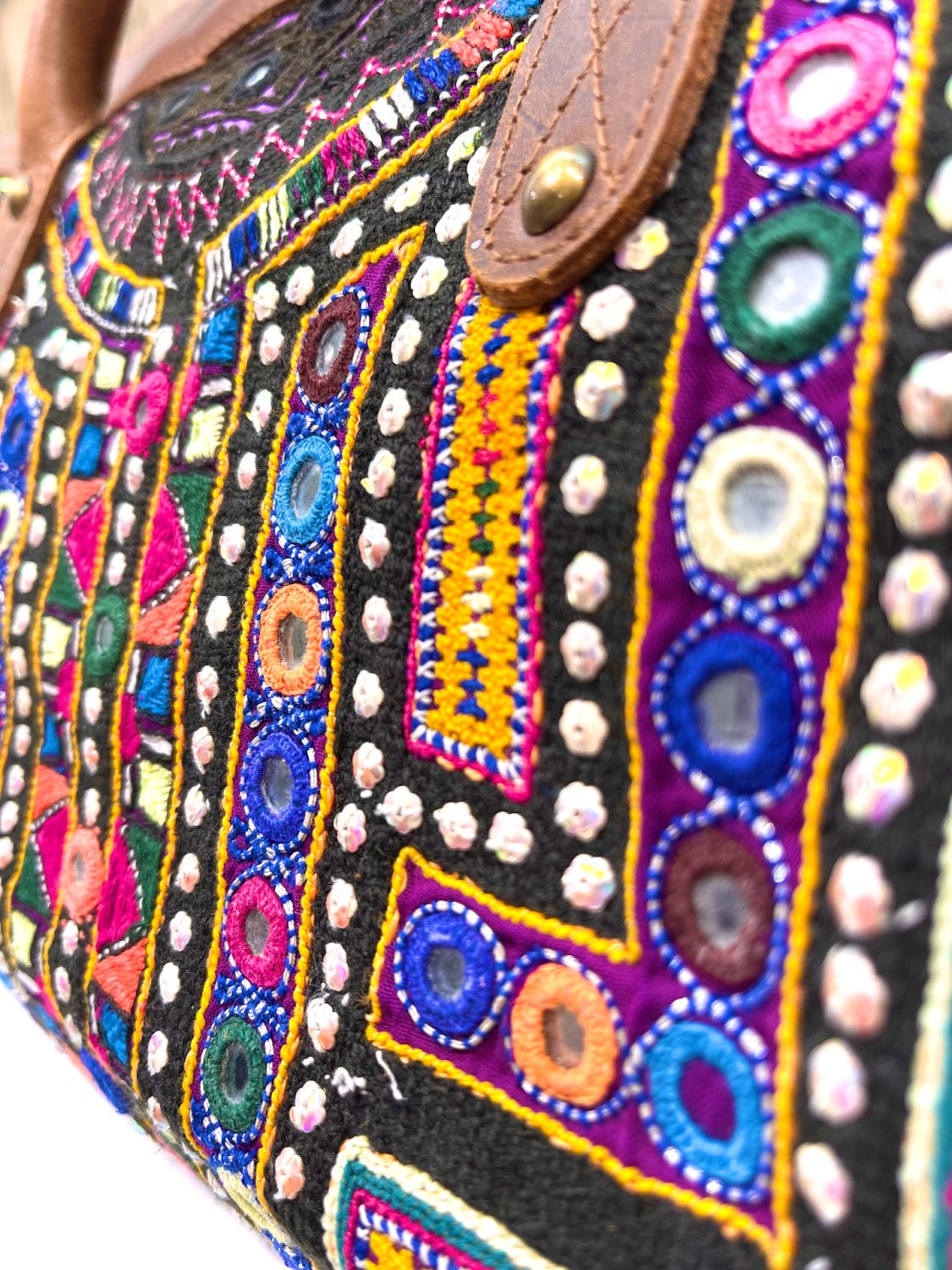 インド カッチ刺繍 x 本革 ◆ handmade バッグ#01