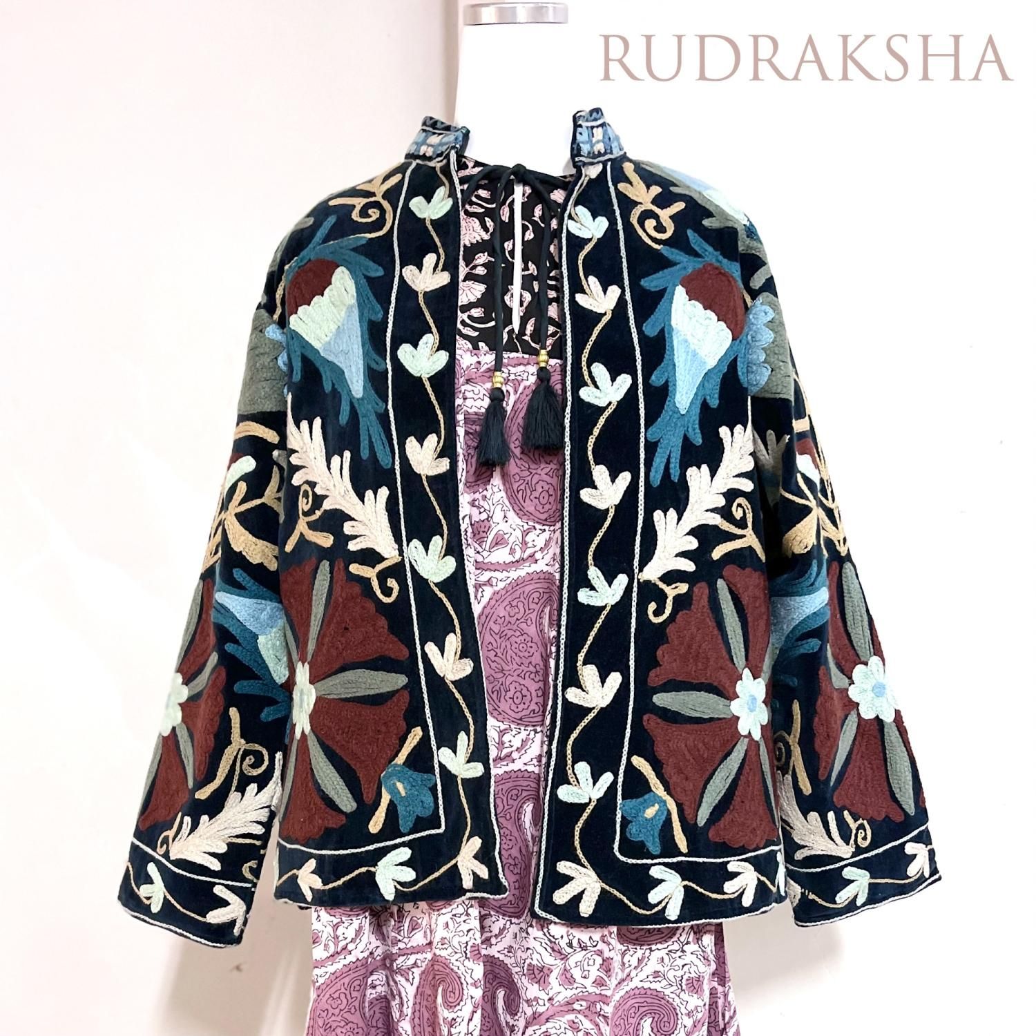 SUZANI スザニ刺繍 - インドファッション・インドダンス衣装の