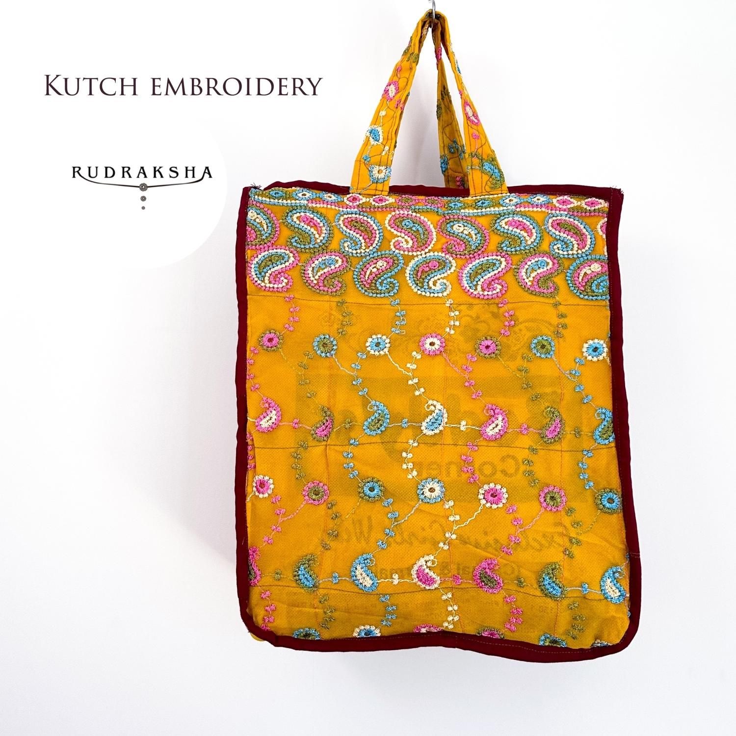 ヴィンテージ カッチ刺繍スカート・バッグ - インドファッション ヴィンテージ カッチ刺繍スカート・バッグ - インドファッション