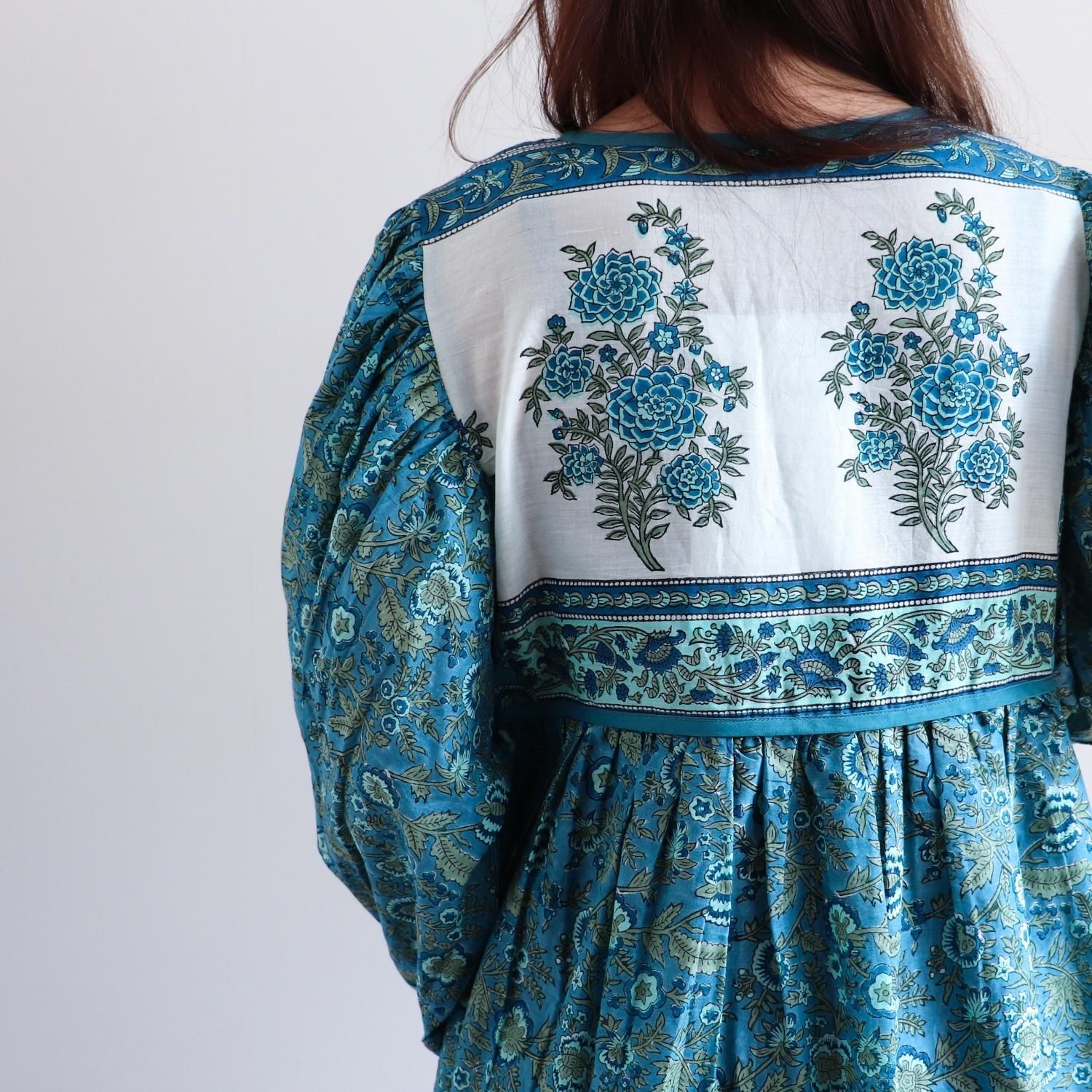 saruche ハンドブロックプリントワンピース キルティングパッチ インド綿 ハンドブロックプリント インド綿ワンピース 《Navy x キルト》