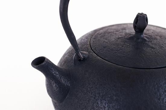 釜定　鉄瓶　 新珠/肌 南部鉄器 鉄瓶 / 南部鉄瓶 / 釜定 / 錆び仕上げ 新珠肌 [ やかん 日本