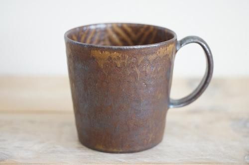 もうレア ！タイスンコロク鉄絵合子 穏やかで丁寧な絵付け 窯印がいい もうレア ！タイスンコロク鉄絵合子 穏やかで丁寧な絵付け 窯印