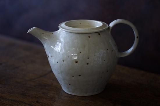 城進 白灰釉 ポット（つまみ無し） 城進 白灰釉 ポット（つまみ無し