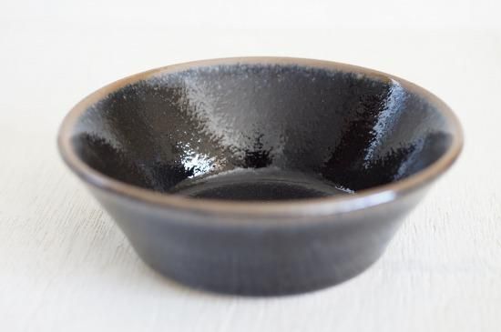 出西窯 4寸 はたぞり切立鉢(黒) - うつわと暮らしの道具 出西窯 4寸 はたぞり切立鉢(黒) - うつわと暮らしの道具