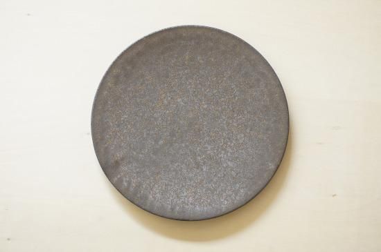 鈴木史子 / 8寸プレート 鈴木史子 8寸台皿（黒）019 - うつわと暮らしの道具 mokodi モコディ