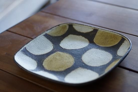 市岡 泰 四角 丸 プレート 2枚 セット 陶器 器 作家 市岡 泰 四角 丸 プレート 2枚 セット 陶器 器 作家 うつわと暮らしの道具