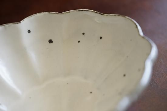 加藤祥孝 6寸楕円輪花深鉢（粉引）白 015 - うつわと暮らしの