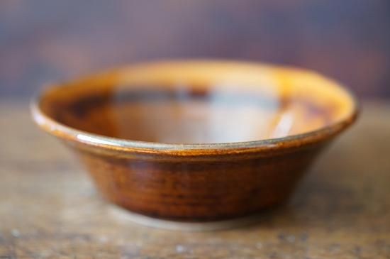 出西窯 4寸 はたぞり切立鉢(飴) - うつわと暮らしの道具 出西窯 4寸 はたぞり切立鉢(飴) - うつわと暮らしの道具