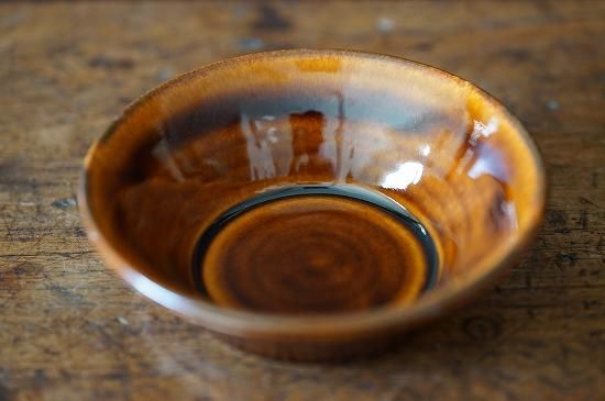 出西窯 4寸 はたぞり切立鉢(飴) - うつわと暮らしの道具 出西窯 4寸 はたぞり切立鉢(飴) - うつわと暮らしの道具