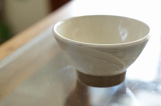 出西窯 飯碗 白・ぼたん刷毛目 - うつわと暮らしの道具 mokodi モコディ