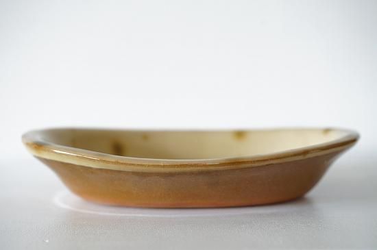 和食器 布志名焼 湯町窯 オーバル 皿 21cm 浪紋濃茶 黄釉 | うつわの店 クラフトなかつか