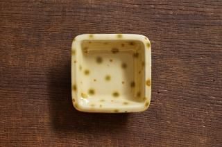 楽天市場】【廃番完売】HARIO 耐熱ミニ角小鉢シリコーンフタ 3個