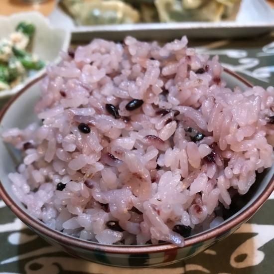 黒米【無農薬・無肥料 自然栽培 天日干し】《クリックポスト対応 黒米【無農薬・無肥料 自然栽培 天日干し】《クリックポスト対応