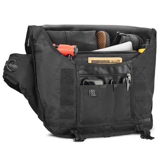 CHROME / BLCKCHRM CTZ MESSENGER BAG - FESN / LIBE BRAND UNIVS. CHROME / BLCKCHRM CTZ MESSENGER BAG - FESN / LIBE BRAND UNIVS.