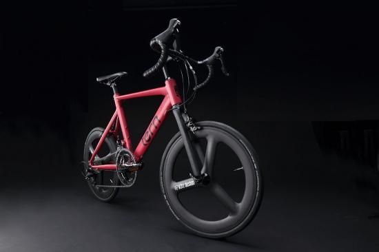 カッコ良いカスタムをしたい方は、キットデザインのカーボン カッコ良いカスタムをしたい方は、キットデザインのカーボン