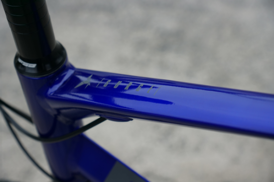 Tern Surge(サージュ)限定カラーモデル Tern Surge(サージュ)限定カラーモデル