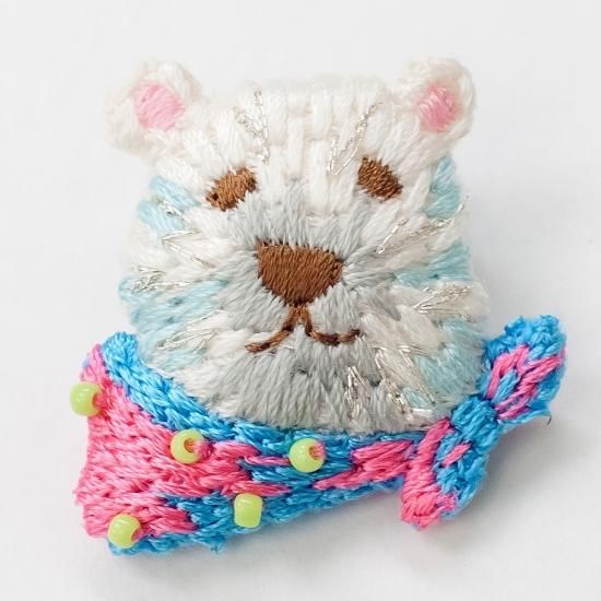 動物刺繍ブローチ