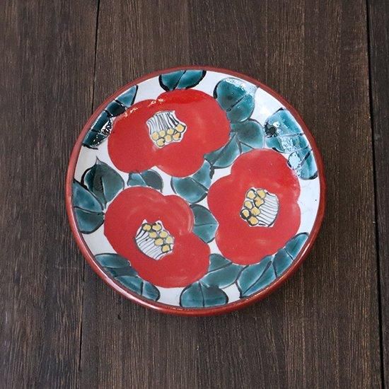 椿文 赤 豆皿 笠間焼 井上憲一郎 直径120×高さ25mm | 大胆な絵付けが