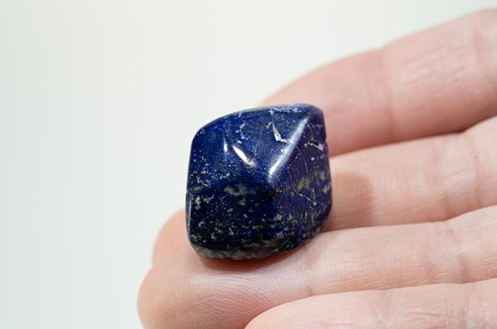 ラピスラズリの御守り 楽天市場】【持ち運びに便利な巾着袋付き！】ラピスラズリ 丸玉