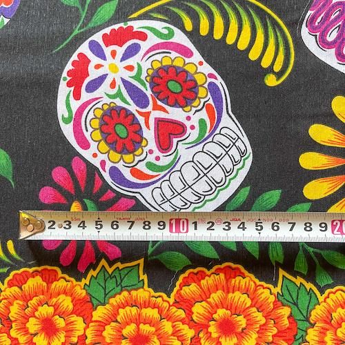 メキシコ製生地】死者の日スカル柄（ブラック）【1単位/150×50cm】
