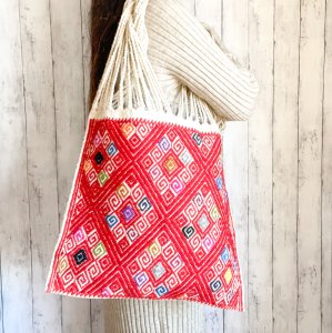 【メキシコ製】ウールのハンモックバッグ（ララインサール織り×赤）