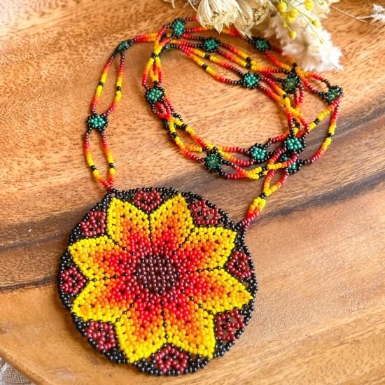 ビーズ ウイチョル族 先住民族 フェアトレード ビーズ マスク 彫刻 メキシコ ビーズ ウイチョル族 先住民族 フェアトレード ビーズ マスク