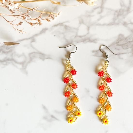 ピアス　ハーバリウム　赤　ピンク　オレンジ　黄色　ビジュー　推し活　バレンタイン ピアス ハーバリウム 赤 ピンク オレンジ 黄色 ビジュー 推し活