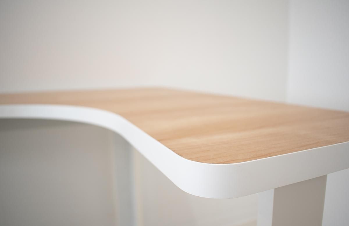 美品□スペイン製□ルイ15世様式□キドニー型デスク□革