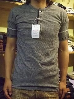 HOME SPUN』（ホームスパン）ヘンリーTEE MADE IN CANADA