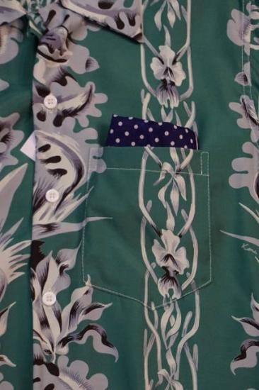 Kona Bay Hawaii』(コナベイハワイ ) アロハシャツ(フラワーボーダー