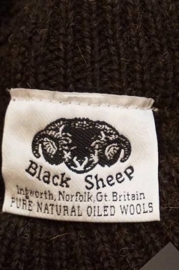 『BLACK SHEEP』 (ブラック シープ)エルボーセーター レザーパッチクルーネック ハンティング ニット イギリス製 - インポートグッズ ファースト