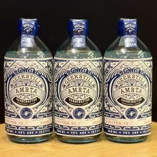 <img class='new_mark_img1' src='https://img.shop-pro.jp/img/new/icons15.gif' style='border:none;display:inline;margin:0px;padding:0px;width:auto;' />GEEKSTILL AMRTA GIN Limited Edition 15