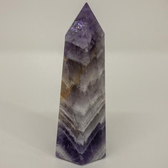 シェブロンアメジストの大きなポイント(17.5センチ！) シェブロンアメジストの大きなポイント(17.5センチ！) | 虹色の星