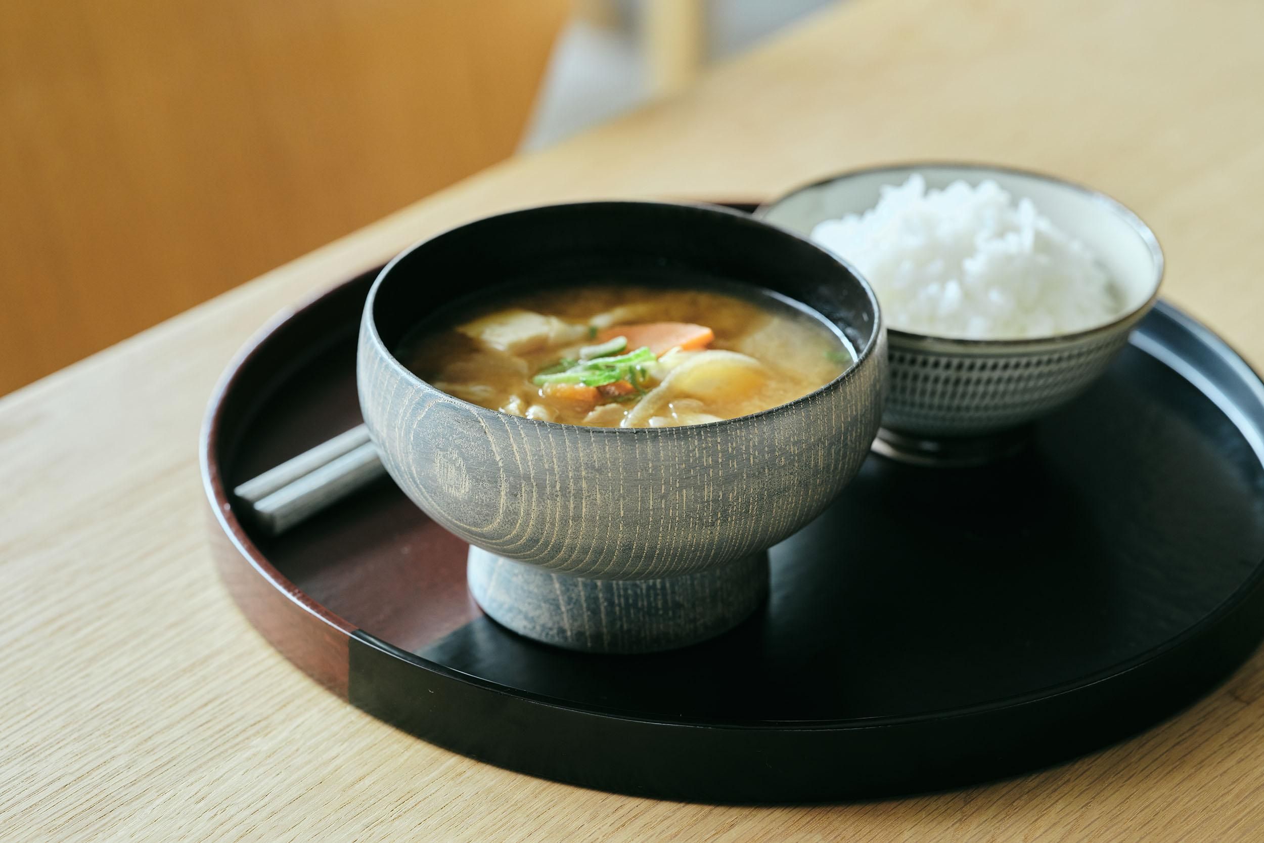 漆器 椀 月と波のデザイン 漆の椀｜昔の物 今の物 | 連載・手仕事レポート | 手仕事フォーラム
