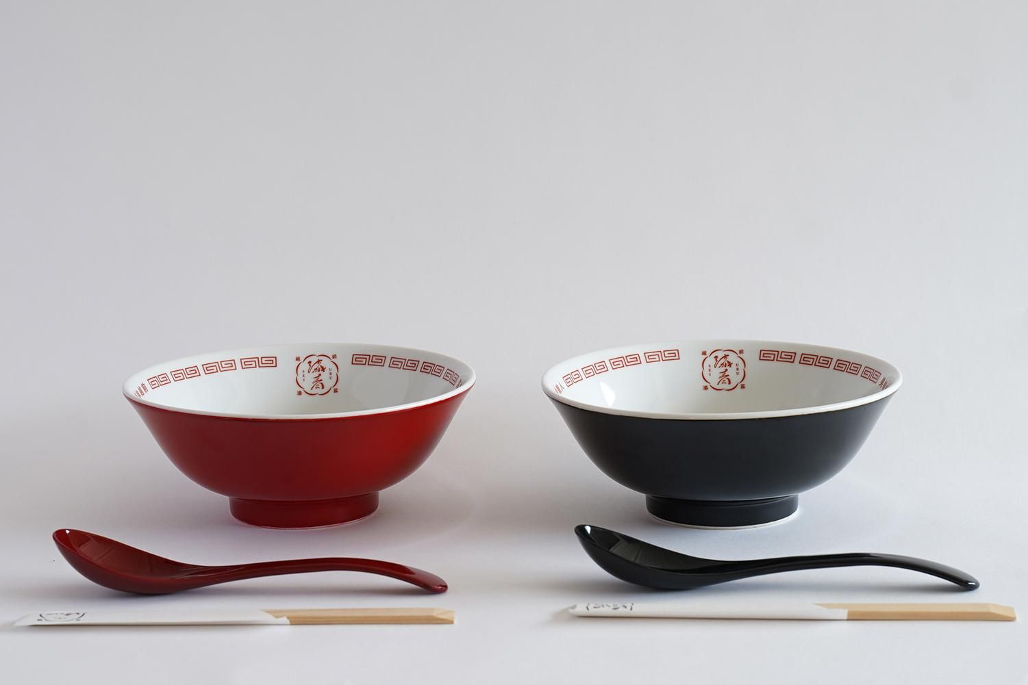 ラーメン鉢二個セット　栃　黒染拭漆　内拭漆 ラーメン鉢二個セット 栃 黒染拭漆 内拭漆