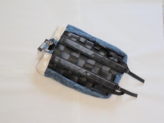 AIR PAQ(エアパック)Backpack※車の廃棄パーツをアップサイクル AIR PAQ(エアパック)Backpack※車の廃棄パーツをアップサイクル