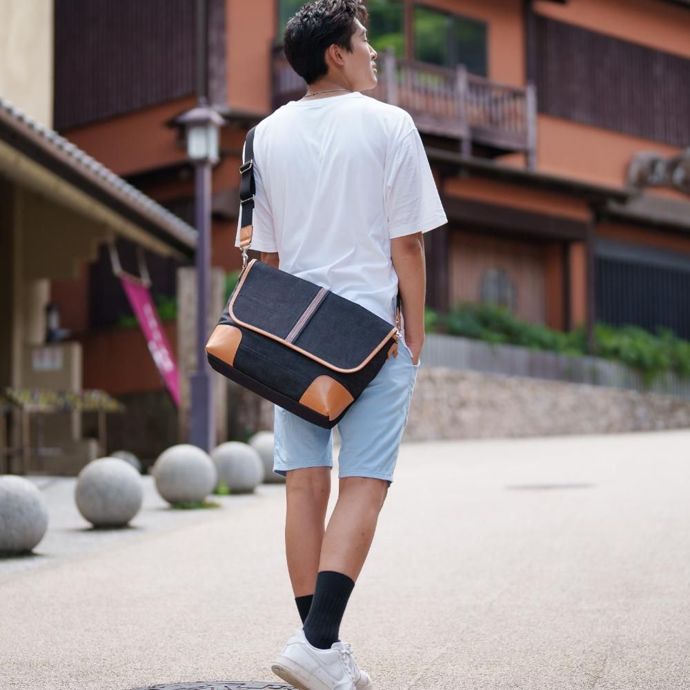 ✴︎    専用品です　✴︎たくさん笛が入るショルダー CORNERS ショルダーバッグ バッグ 2wayキャンバスフリル