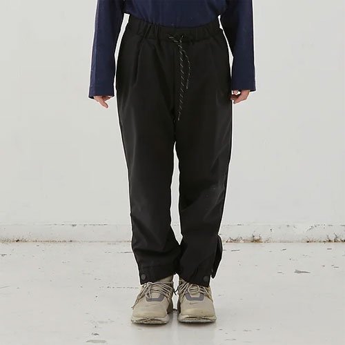 <img class='new_mark_img1' src='https://img.shop-pro.jp/img/new/icons11.gif' style='border:none;display:inline;margin:0px;padding:0px;width:auto;' />【MOUNTEN】stretch warm pants（140）black　2022AW