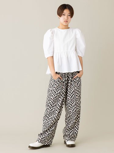 <img class='new_mark_img1' src='https://img.shop-pro.jp/img/new/icons13.gif' style='border:none;display:inline;margin:0px;padding:0px;width:auto;' />【folk made】cotton linen playing card wide pants（F)ivory×black  2024SS