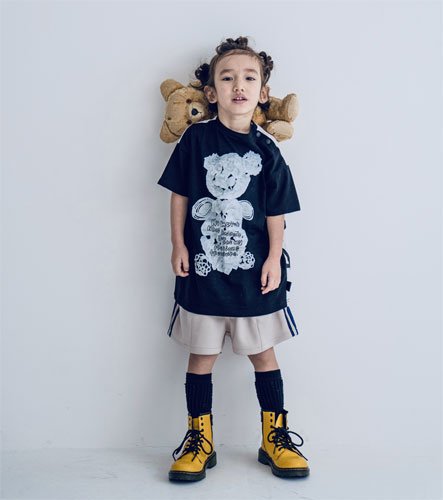 <img class='new_mark_img1' src='https://img.shop-pro.jp/img/new/icons13.gif' style='border:none;display:inline;margin:0px;padding:0px;width:auto;' />frankygrowBEAR TAPE EMBROIDERY PRINT DOCKING TEE(SL)BLACK2024SS