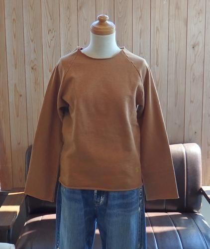 <img class='new_mark_img1' src='https://img.shop-pro.jp/img/new/icons14.gif' style='border:none;display:inline;margin:0px;padding:0px;width:auto;' />【GO TO HOLLYWOOD】  裏毛ラグランプルオーバー (01) 茶 2025AW