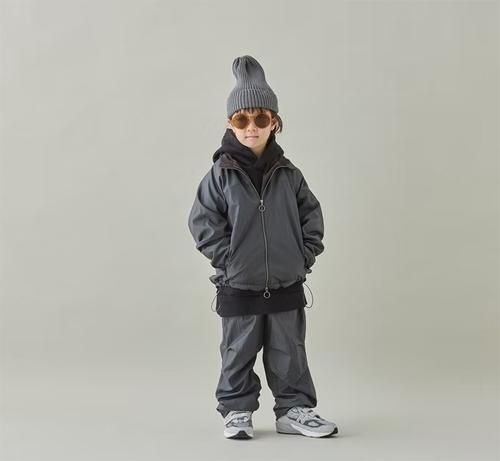 <img class='new_mark_img1' src='https://img.shop-pro.jp/img/new/icons14.gif' style='border:none;display:inline;margin:0px;padding:0px;width:auto;' />MOUN TEN.  warm track jacket 1charcoal 2025AW