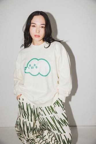 <img class='new_mark_img1' src='https://img.shop-pro.jp/img/new/icons14.gif' style='border:none;display:inline;margin:0px;padding:0px;width:auto;' />【nunuforme】 inuinuロゴプリントSweatshirt(1~2)Ivory 2025AW