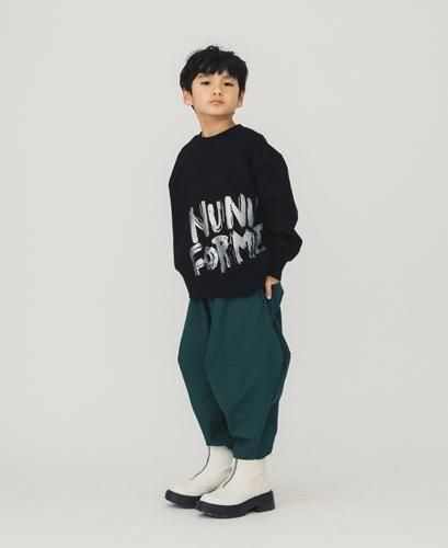 <img class='new_mark_img1' src='https://img.shop-pro.jp/img/new/icons14.gif' style='border:none;display:inline;margin:0px;padding:0px;width:auto;' />【nunuforme】 ビックロゴプリント (125~145)Black 2025AW