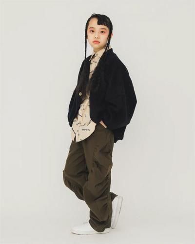 <img class='new_mark_img1' src='https://img.shop-pro.jp/img/new/icons14.gif' style='border:none;display:inline;margin:0px;padding:0px;width:auto;' />【nunuforme】 ポインテッドスリーブカーディガン (1) Black 2025AW