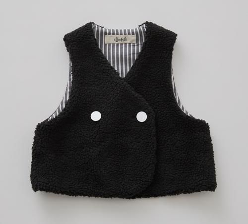 <img class='new_mark_img1' src='https://img.shop-pro.jp/img/new/icons14.gif' style='border:none;display:inline;margin:0px;padding:0px;width:auto;' />【eLfinFolk】 Sheep boa Baby Vest (80〜90)black 2025AW