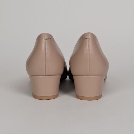 SALE】9041 ポインテッドプレーンパンプス ¥15,400→¥12,100 SALE】9041 ポインテッドプレーンパンプス ¥15,400→¥12,100